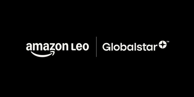 Amazon Leo와 Globalstar 로고가 함께 표시된 Amazon 공식 뉴스룸 이미지